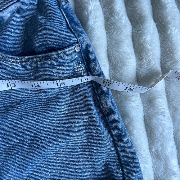 Simons Twik Denim Womens US28 Classic Blue Jean Shorts - Picture 4 of 8